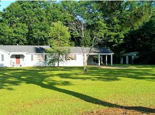 10465 Lott Rd, Chunchula, AL 36521