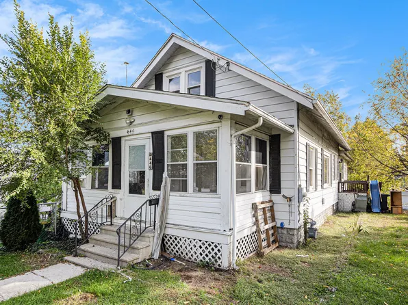 446 24th St N, Springfield, MI 49037