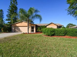 5842 Inverness Cir, North Fort Myers, FL 33903