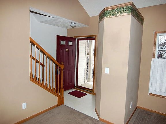 3rd image of 1187 Creekview Dr
