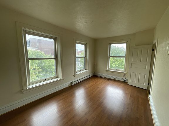 5th image of 214 Briggs St APT 3
