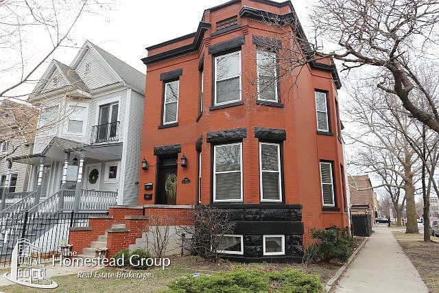 1st image of 1900 W Larchmont Ave #1