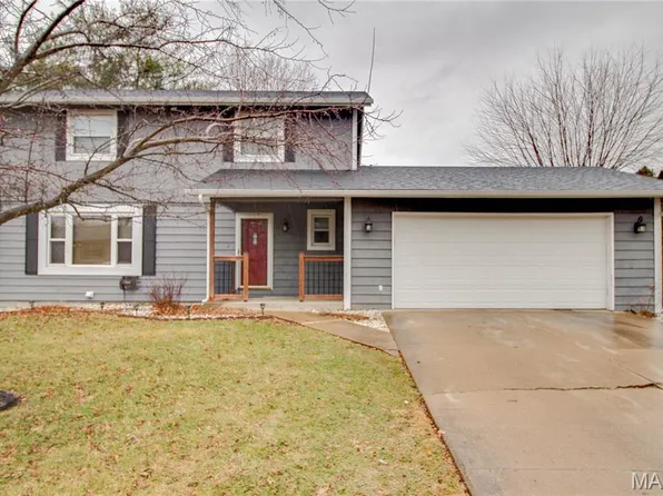 406 Lindenwood Dr, Troy, IL 62294