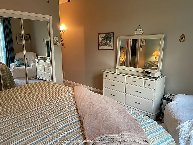 692 Johnston Park Ave — Photo 10