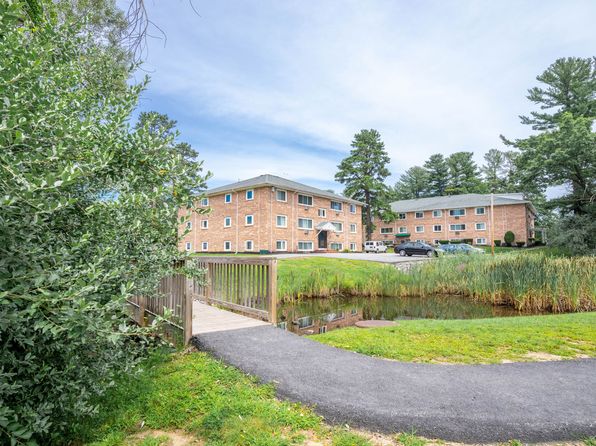 4 Laraway Ct #2