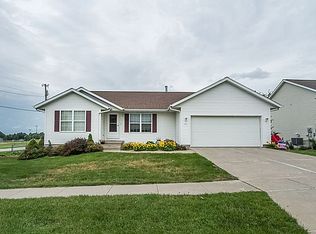 101 Whispering Wind Ln, Center Point, IA 52213