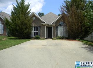 408 Camden Cove Cir, Calera, AL 35040