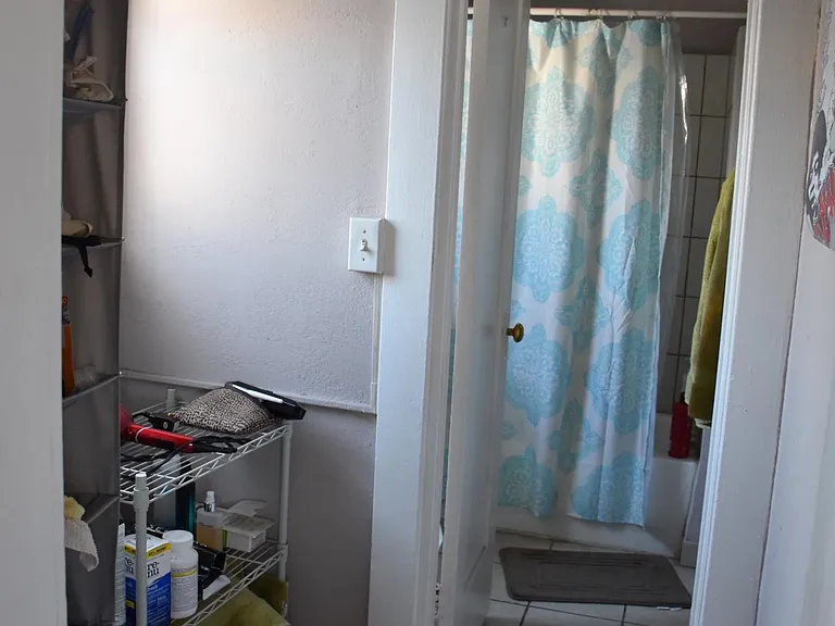 617 Lime Ave #C — Photo 8