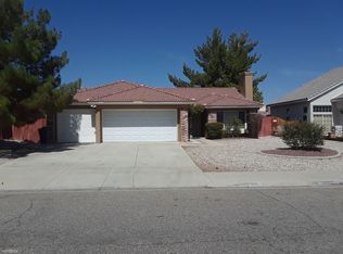 13122 Princeton Dr, Victorville, CA 92392