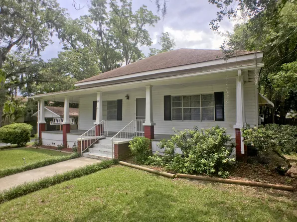 205 E 2nd St, Springfield, GA 31329