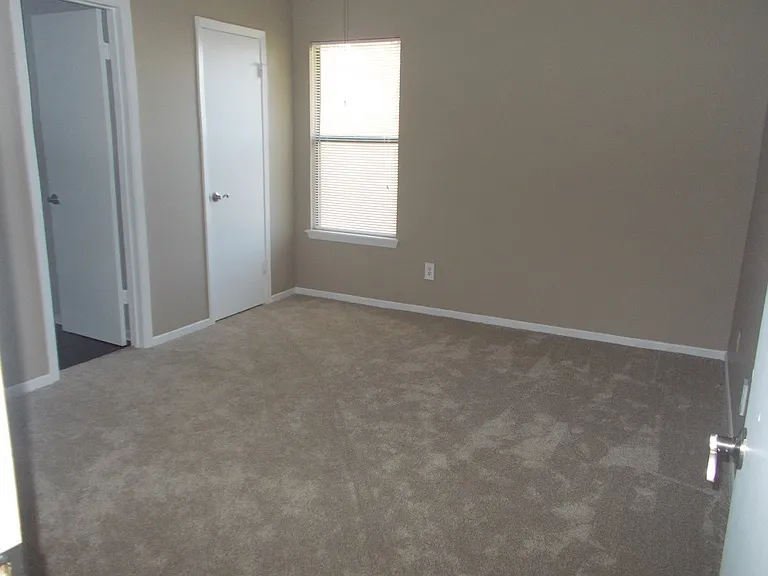 1334 Lawyers Ln — Photo 5