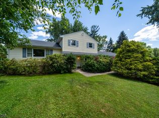 1332 Tullo Rd, Martinsville, NJ 08836