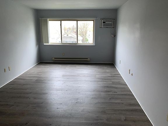 3rd image of 269 E Breckenridge St #304