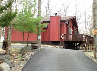 397 Apley Dr, Bushkill, PA 18324