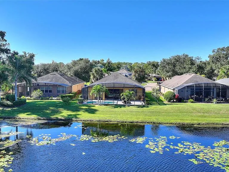 576 Cantabria Dr — Photo 38