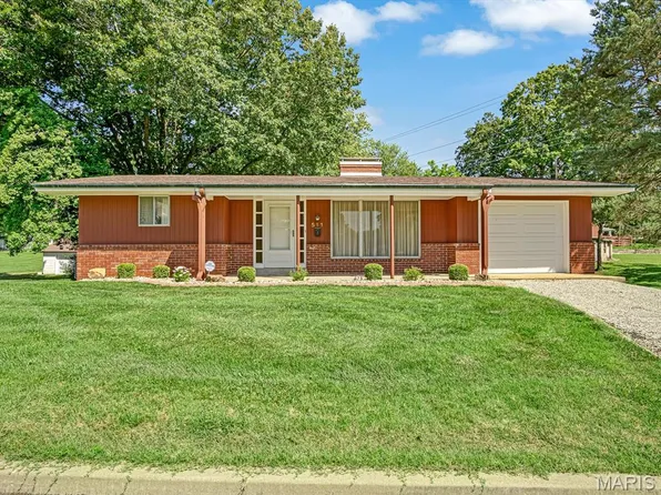 511 S 10th St, Belleville, IL 62220
