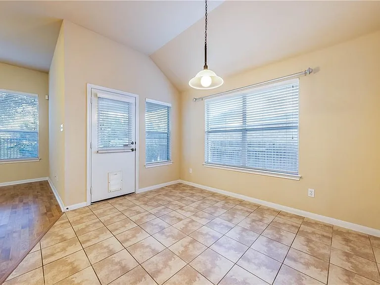 3509 Pine Needle Cir — Photo 12