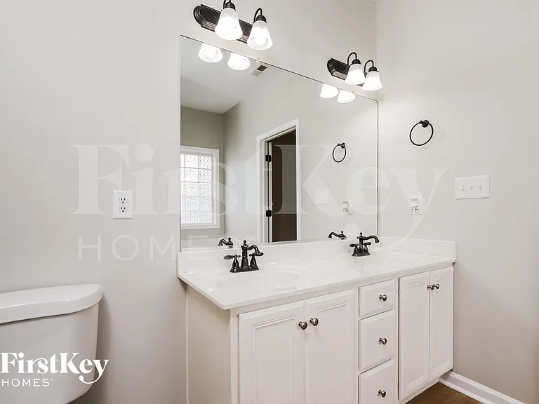 2285 Glen Cove Way — Photo 9