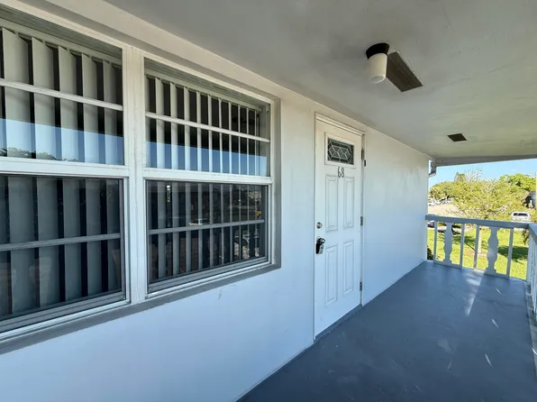 68 Sussex E, West Palm Beach, FL