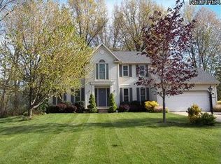 1500 Basswood Dr, Uniontown, OH 44685