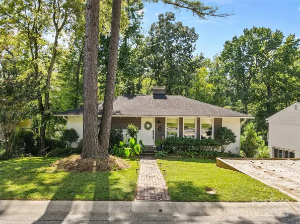 5128 Valley Stream Rd, Charlotte, NC 28209