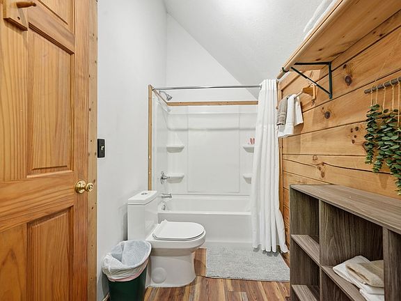 14th image of 125 Mulberry Ln