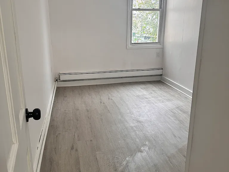 530 Summer St #2 — Photo 3