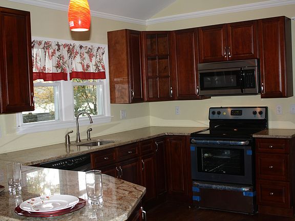 Granite Countertops, Stainless Appliances