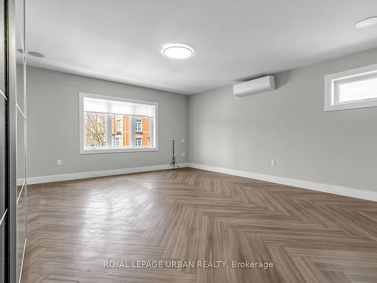 901 Pape Ave — Photo 4
