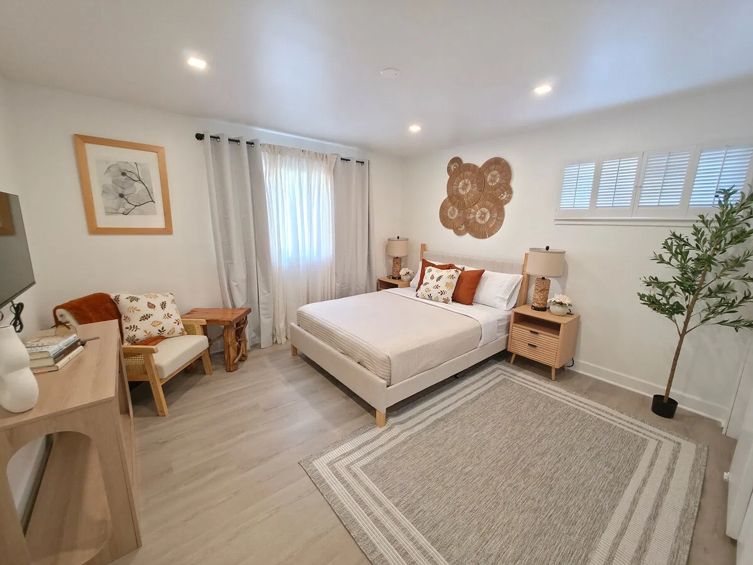 4 bed, 2.0 bath, $11,529 — Photo 4