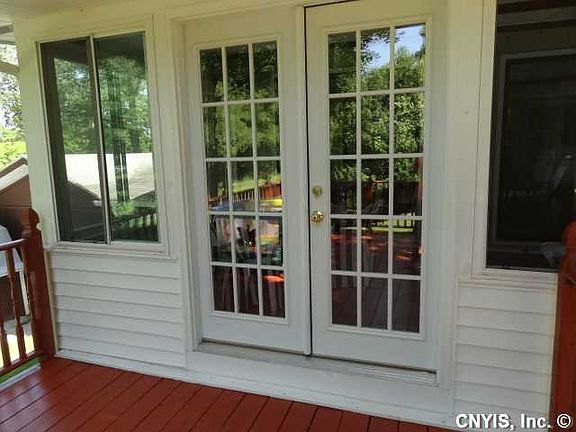 5th image of 198 Beverly Dr