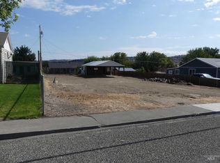 1513 8th St, Clarkston, WA 99403