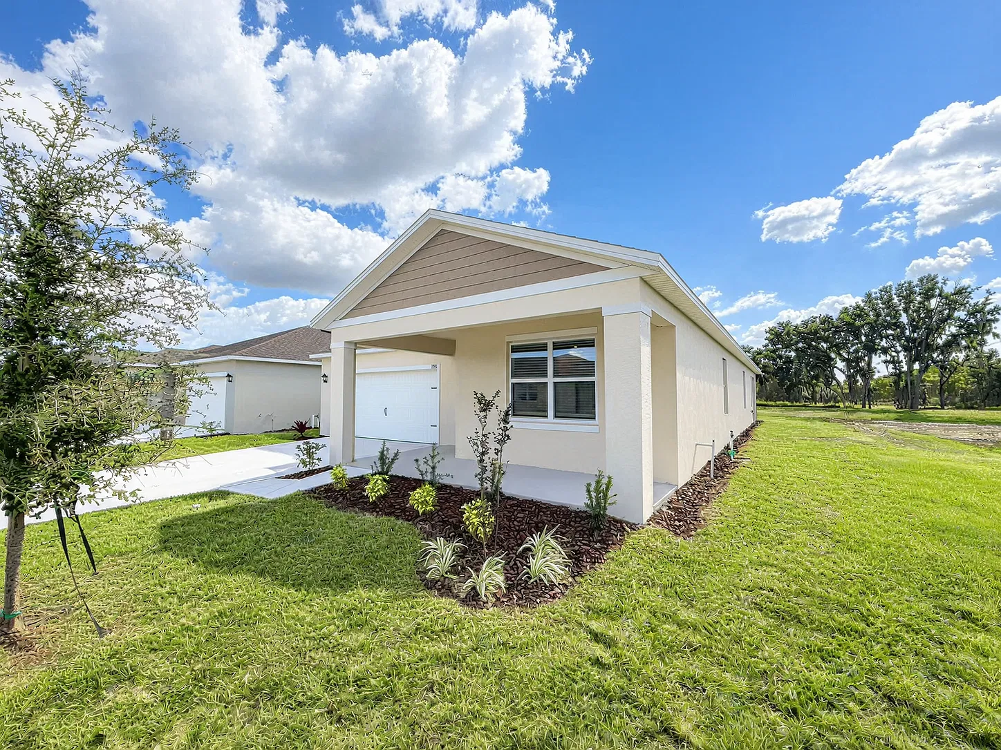 4 bed, 2077 sqft, $2,800 — Photo 2