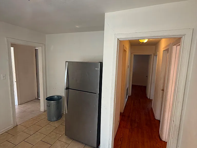 809 Olympia St — Photo 16