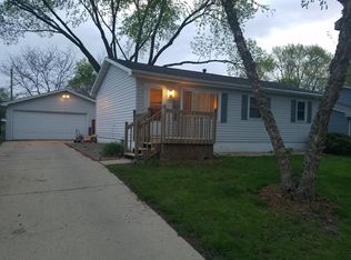 410 31st St SW, Cedar Rapids, IA 52404