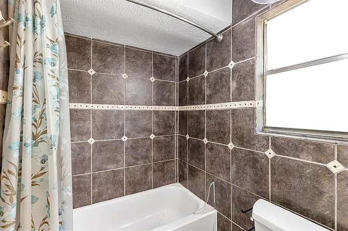 6018 Gnarled Oaks Ct — Photo 41