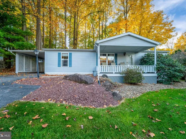 2 Oak Ln, Manheim, PA 17545