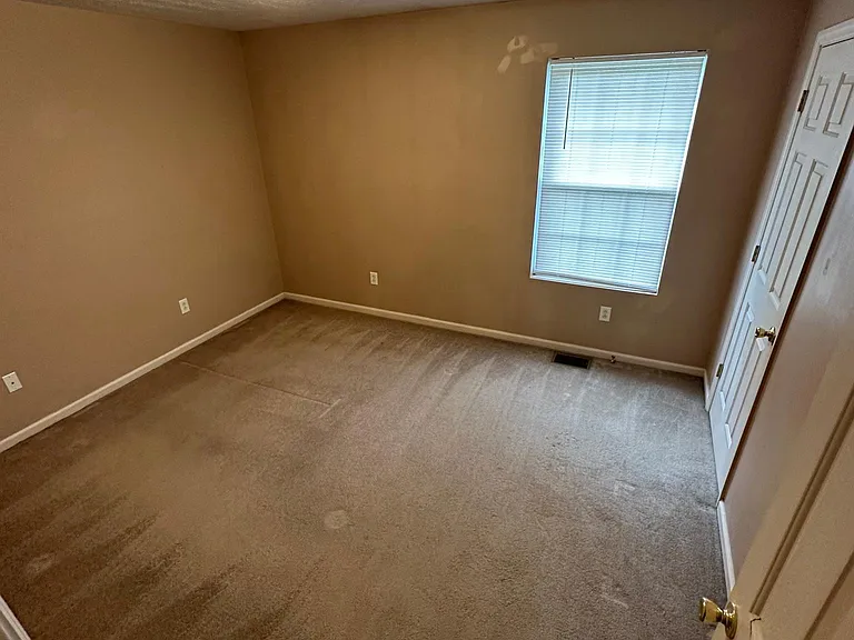 150 Mynhier Rd #6 — Photo 2