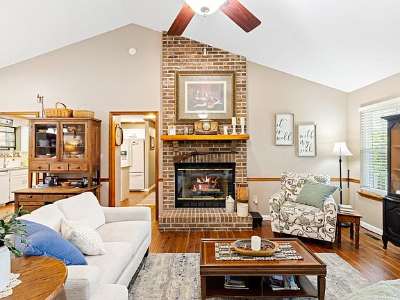 5th image of 2649 Varnell Rd SW