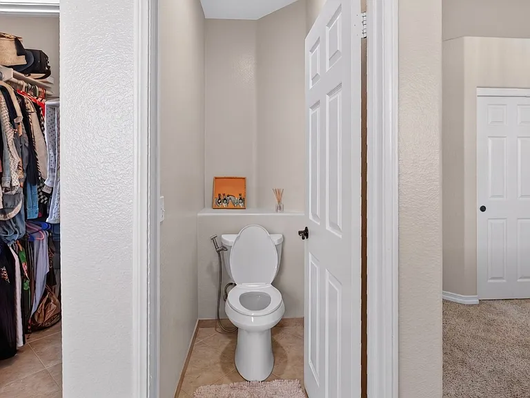 1528 Knoll Park Gln — Photo 18