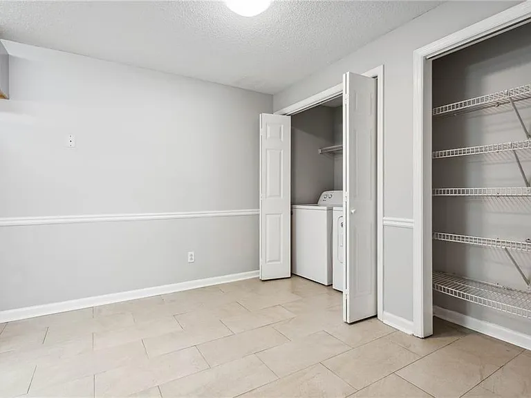 6362 Wedgeview Ct — Photo 25