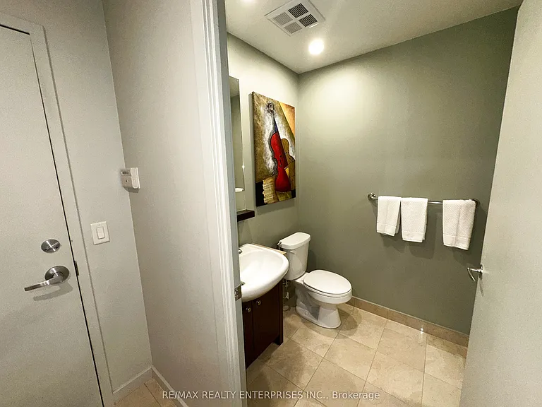 8 York St #2710 — Photo 21