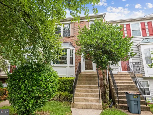 2461 Wentworth Dr, Crofton, MD 21114