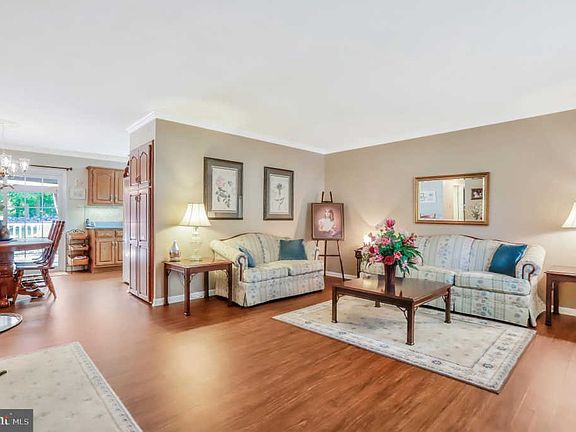 4th image of 10737 Oak Forest Dr