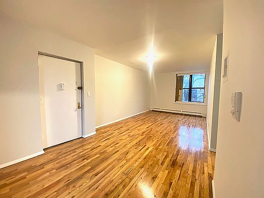 1st image of 148 Parkside Ave #4