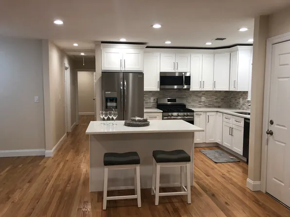216 Sheridan Blvd, Mineola, NY 11501