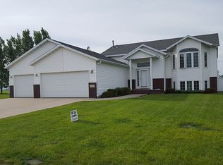 525 Kroshus Dr, Dilworth, MN 56529