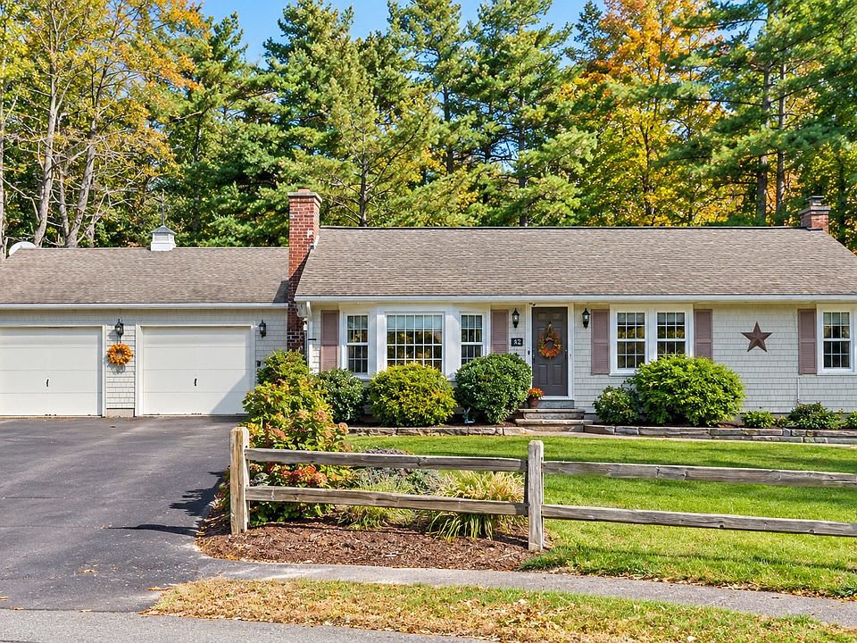 1st image of 42 Pinebrook Ln