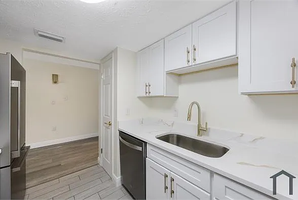 3111 W Horatio St #202 — Photo 7