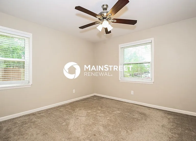 907 Edgefield Cir — Photo 9